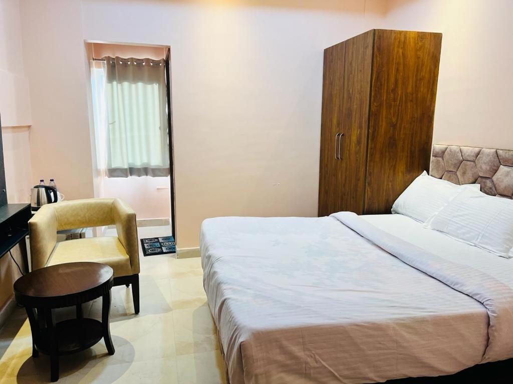 Maharaja Hotel & Banquet Darbhanga Exterior photo
